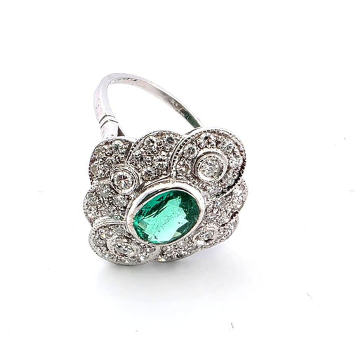Bague en or blanc 18 carats avec une émeraude ovale de 2,00 carats et des diamants de 1,00 carat