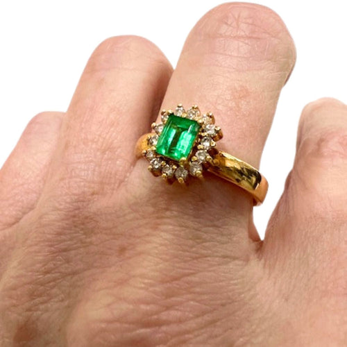 Bague 57.5 BAGUE DE DESIGN CONTEMPORAIN en OR 18 carats avec DIAMANTS et ÉMERAUDE 58 Facettes Q287B