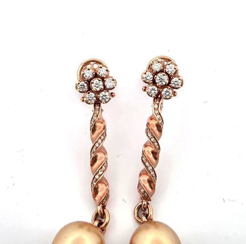 Boucles d'oreilles Boucles d'oreilles en or rose avec perles d'or et diamants 58 Facettes