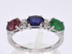 Bague en or blanc avec diamants, saphir, rubis et émeraude