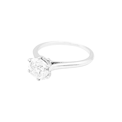 Bague 53 Solitaire platine, or blanc 750/000, diamant coussin taille ancienne. 58 Facettes 34656