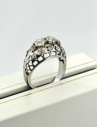 Bague ancienne ajourée en or blanc et diamants