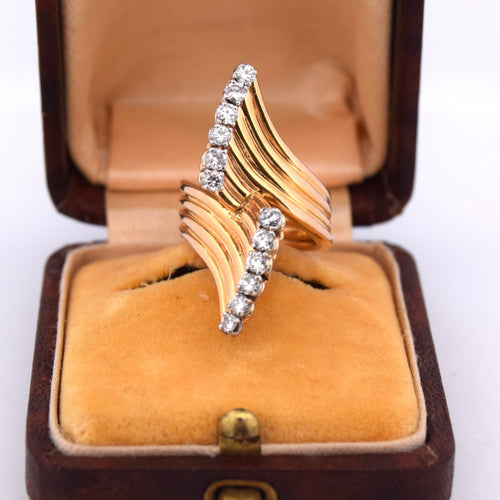 Bague 45 Bague en or jaune avec diamants 58 Facettes