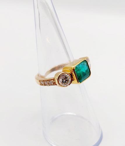 Bague 49 Bague jarretière vintage émeraude de Colombie 1,80 ct et diamants en or 18k 58 Facettes A06440