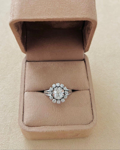 Bague 52 Bague Pompadour en platine et diamants 58 Facettes