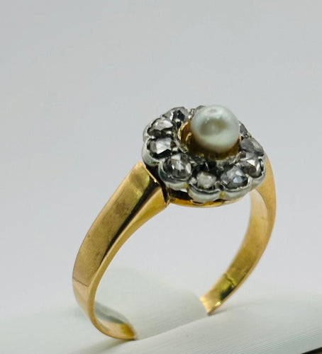 Bague en or avec perle et diamants