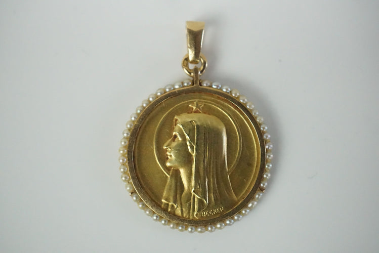 Pendentif Becker - Médaille religieuse Maris Stella en or et perles fines 58 Facettes SQ8565839