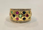 Bague 52 Bague or jaune, saphirs, rubis, émeraude, diamants 58 Facettes