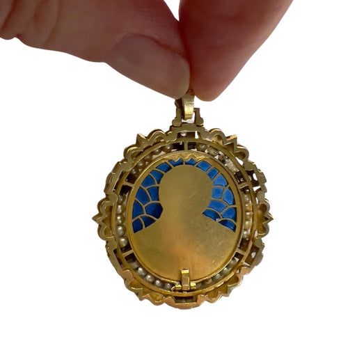 Pendentif Pendentif religieux contemporain en or jaune avec diamants et perles 58 Facettes Q344B