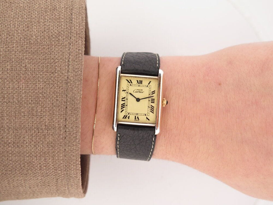 vintage montre must de CARTIER tank 30 mm mecanique vermeil dore en