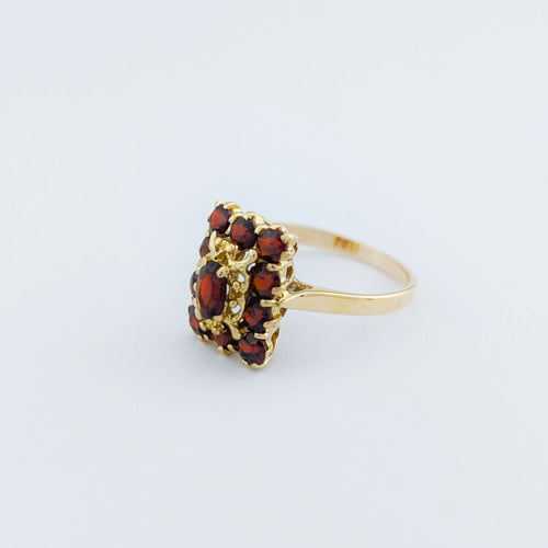 Bague 53 Bague en or jaune 18 carats et grenats 58 Facettes 33020