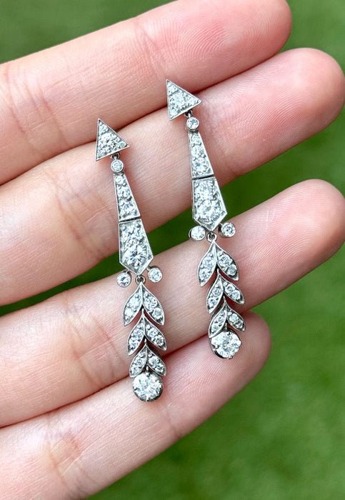 Boucles d'oreilles Boucles d'oreilles style Art Déco platine diamants 2cts 58 Facettes