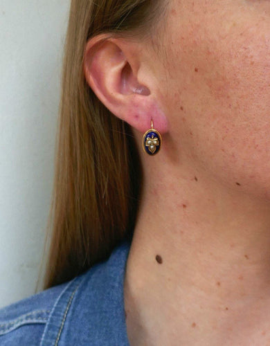 Boucles d'oreilles Dormeuses Anciennes émail et Perles, Or 58 Facettes