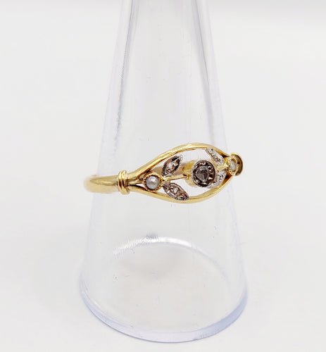 Bague 61 Bague fleur antique en or 18k, diamants taille roses et perles art nouveau 58 Facettes A06399