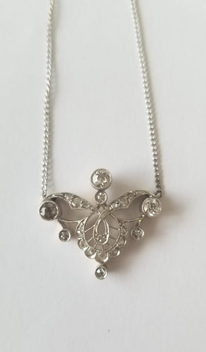 Collier Collier Art Déco en or blanc 18k et diamants 58 Facettes