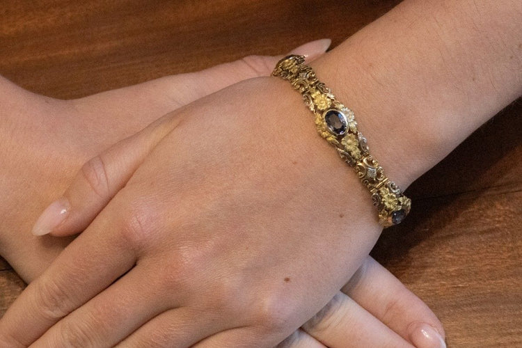 Bracelet Bracelet ancien avec saphirs en or 18 carats 58 Facettes 11733