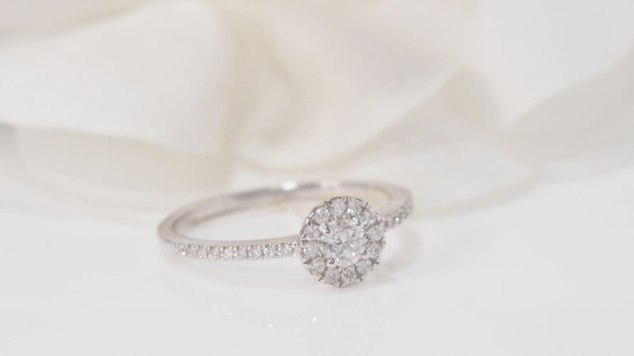 Bague 52.5 Bague solitaire en or blanc et diamant 58 Facettes 32080