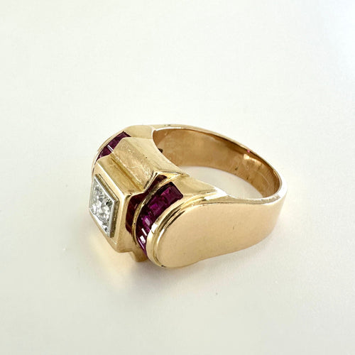 Bague 56.5 BAGUE TANK RUBIS CALIBRE ET DIAMANT EN OR JAUNE 18K 58 Facettes