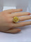 Bague 54 Importante bague en or jaune 18 carats et diamants 58 Facettes AB504