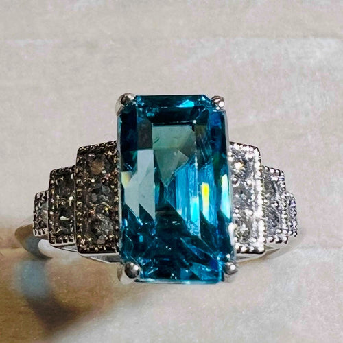 Bague 54 Bague or blanc Zyrcon Bleu naturel 4.60 carats  et diamants 58 Facettes 7849 A