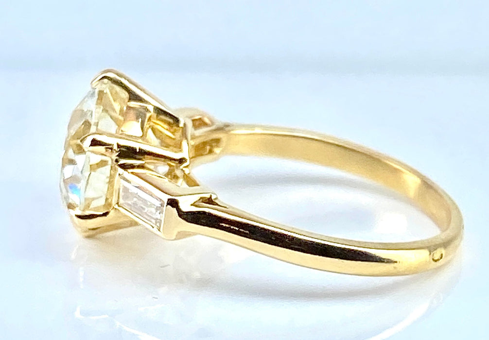 Bague Bague or jaune, diamant 4,17 carats et diamants baguettes 58 Facettes AB418