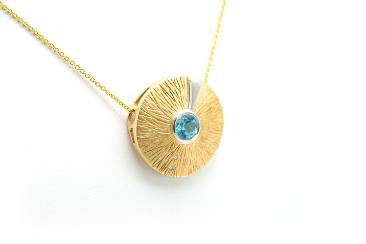 Pendentif années 70 en or jaune et blanc serti d'une topaze et de diamants (+-0.02ct) 58 Facettes 22638