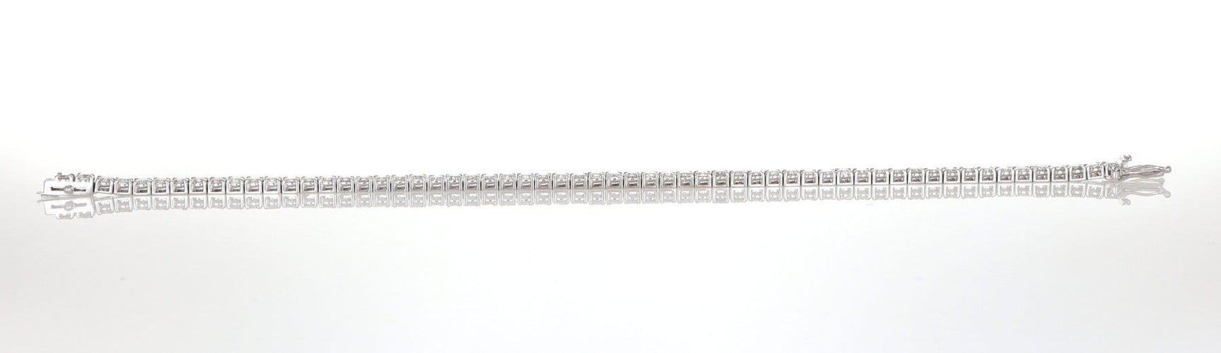 Bracelet Bracciale en or blanc 18 carats et diamants 7.00 ct 58 Facettes