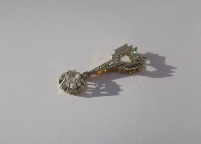 Pendentif Pendentif Art Déco flèche en or jaune et or blanc 18 carats et diamants 58 Facettes