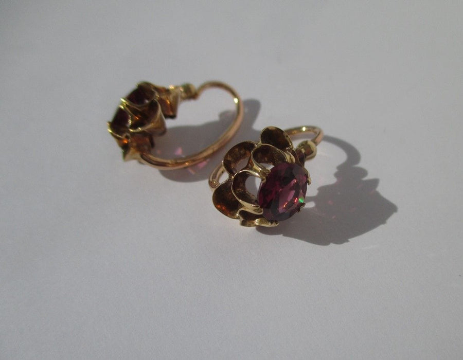 Boucles d'oreilles Boucles d’oreilles dormeuses anciennes or et grenat rhodolite 58 Facettes