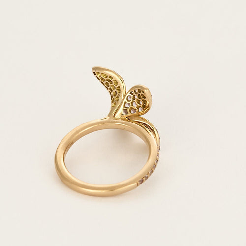 Bague fleur en Or jaune et pierres roses