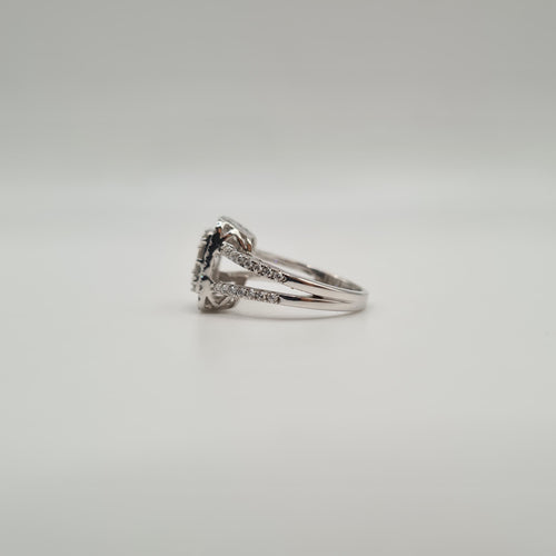 Bague 53 Bague or blanc sertie de diamants ronds et baguettes 58 Facettes