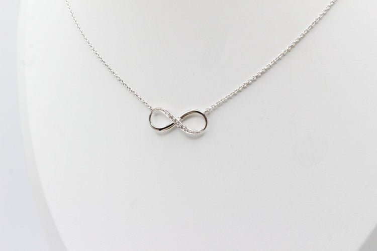 Collier Collier infini or blanc, diamants 58 Facettes 240410