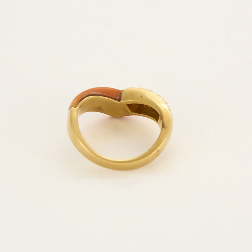 VAN CLEEF & ARPELS - Bague en or jaune, corail et diamants