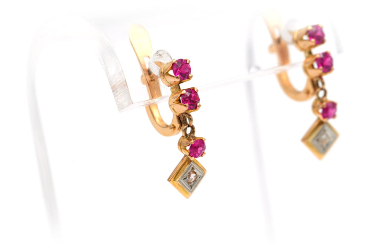 Boucles d'oreilles Boucles d'oreilles Art Déco or jaune rubis de synthèse et diamants 58 Facettes 17568