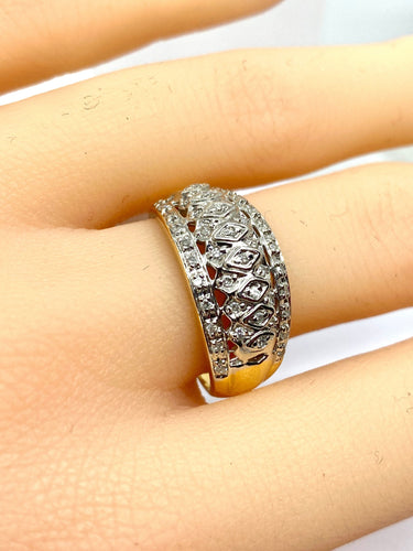 Bague jonc en or jaune et diamants