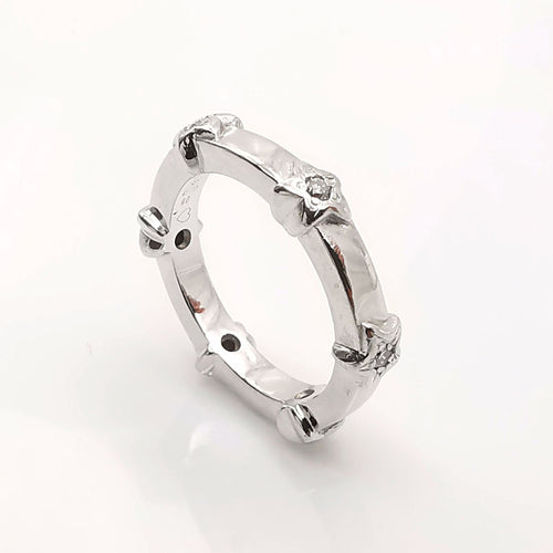 Bague 52 Bague or blanc diamants 58 Facettes