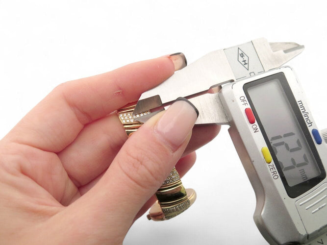 Montre vintage montre VACHERON CONSTANTIN malte ivy 21031 or 18k diamants quartz 58 Facettes 270028