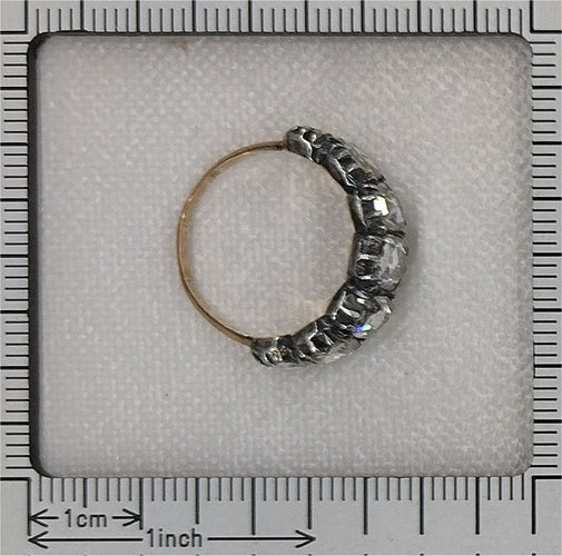 Bague 52 Bague en diamant géorgienne : un murmure du passé 58 Facettes 21272-0590