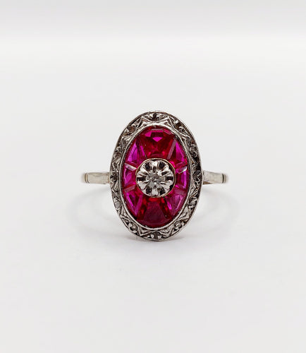 Bague 51 Bague marquise Art déco en or blanc 18k, diamant et rubis synthétiques 58 Facettes A06446