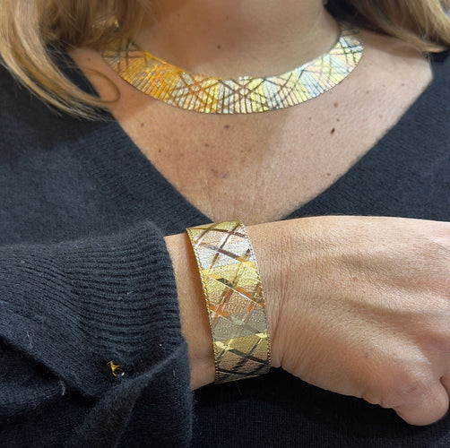 Boucles d'oreilles Parure en or 18 carats 3 couleurs , collier ruban et bracelet 58 Facettes