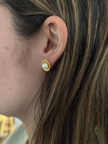 Boucles d'oreilles Paire de boucles d’oreilles or jaune et perles 58 Facettes