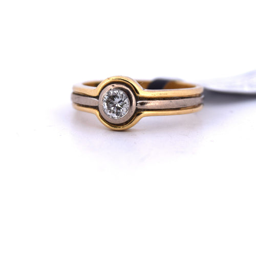 Bague 49 Bague ancienne en or et diamants 58 Facettes