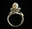 Bague 54.5 Bague or blanc sertie d'une perle blanche et diamants 58 Facettes