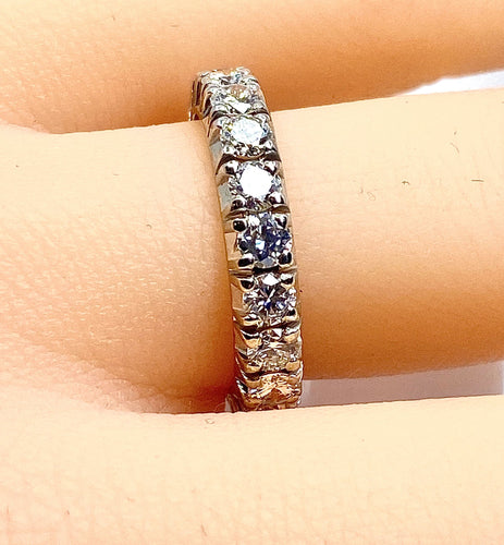 Alliance en or blanc 18 carats, 20 diamants 2,30 carats