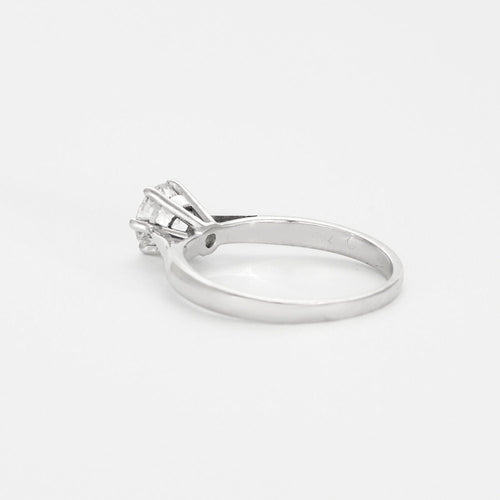 Bague 55 Bague solitaire or gris ornée d'un diamant 58 Facettes 160/2