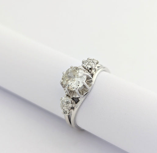 Bague 54 Bague en or blanc et diamants 58 Facettes 31885