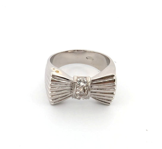 Bague en platine avec diamants