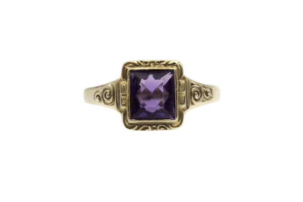 Bague Bague ancienne avec améthyste carrée en or jaune 14k, vers 1920 58 Facettes 11732