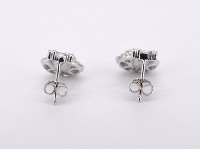 Boucles d'oreilles Boucles d'oreilles en or blanc avec diamants taille brillant 58 Facettes 2076
