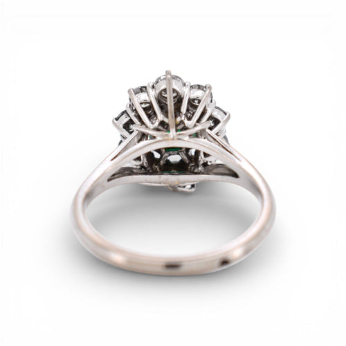 Bague 52.5 Bague Marguerite Vintage Française - Or 18 Carats, Emeraude, Diamants 58 Facettes